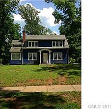 2nd image of 1701 Park Rd