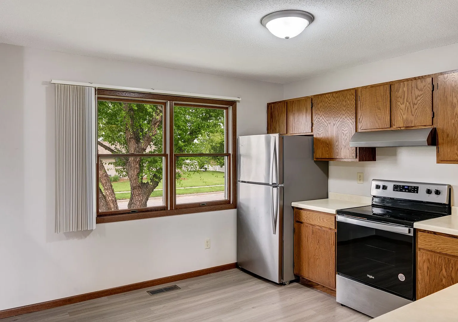 1225-1233 Branding Iron Rd — Photo 3