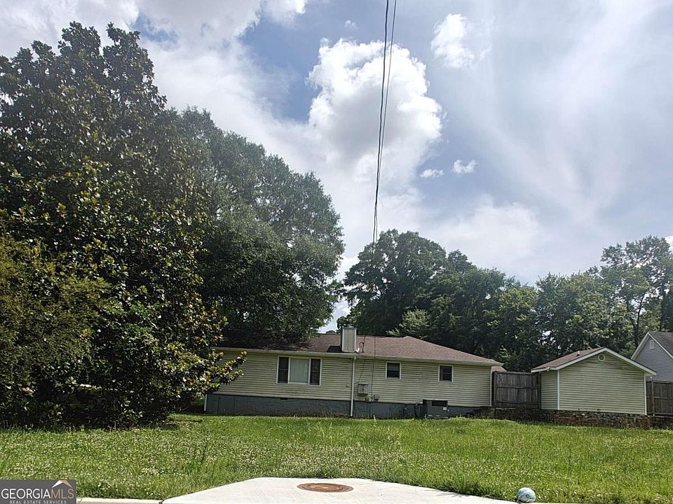 2nd image of 4845 Willow St