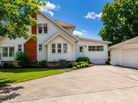 2nd image of 20 Corona Ave