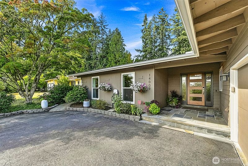 3rd image of 14009 NE 74th Street