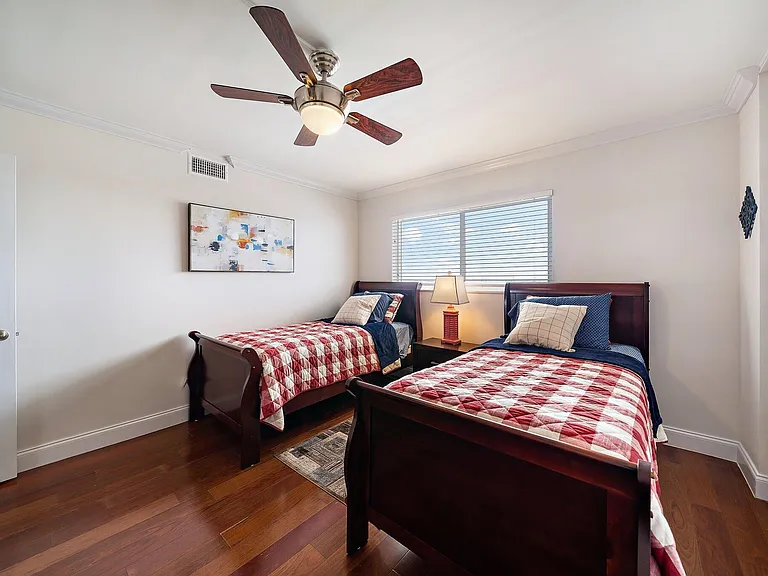 301 Lake Shore Dr #802 — Photo 32