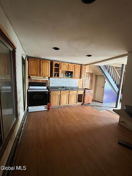 2nd image of 317 Sherman Street