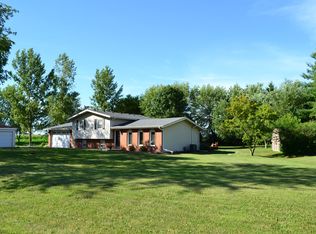 43W754 Kenmar Dr, Elburn, IL 60119