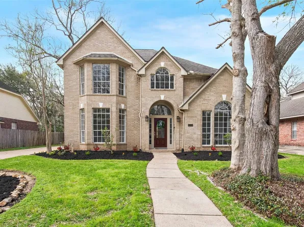 1511 Laurel Dr, Sugar Land, TX 77479