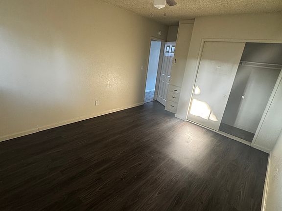 3rd image of 1118 Larimore Ave #C