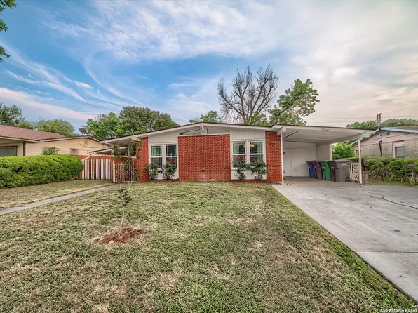 366 Kate Schenck, San Antonio, TX 78223