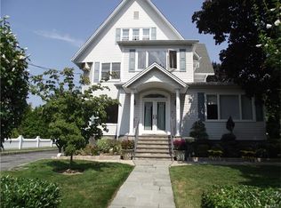 136 Neptune Ave, New Rochelle, NY 10805