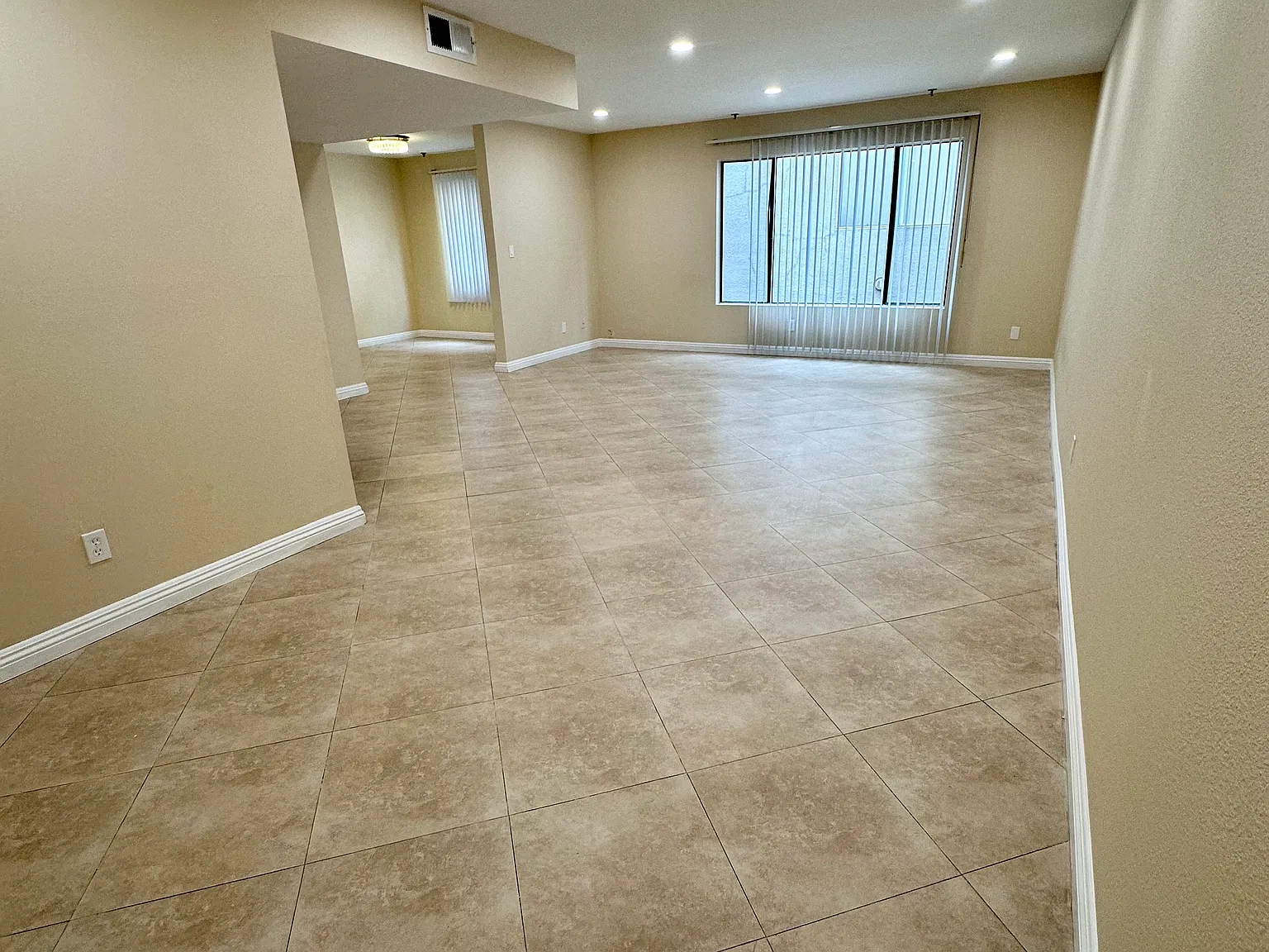 10947 Huston St — Photo 2