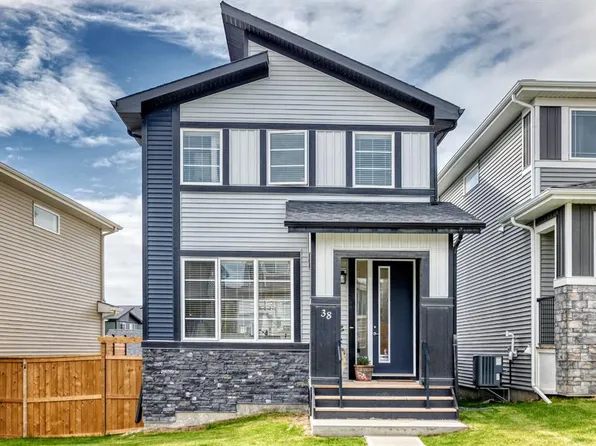 38 N Precedence Gln, Cochrane, AB T4C 2W7
