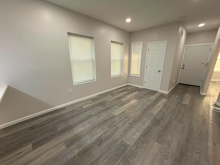 77 Madison Ave #1 — Photo 2