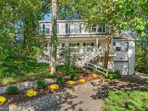 470 Severnside Dr, Severna Park, MD 21146