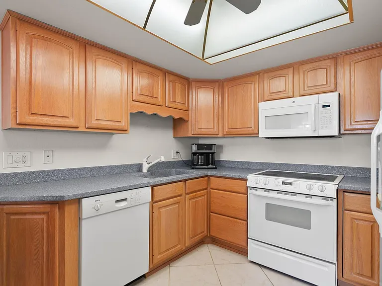 7910 E Camelback Rd #312 — Photo 7
