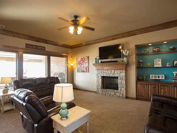 4th image of 12234 Parkland Ct