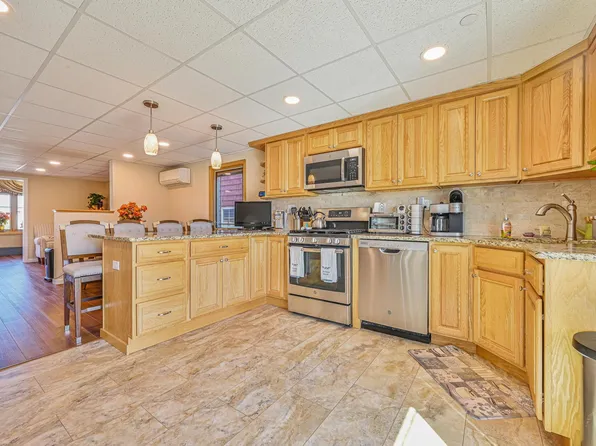 20 West 18th Road image 9 of 34