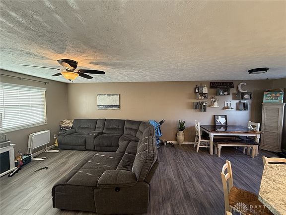 3rd image of 609 Yeoman Ct