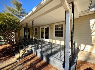 25 Little Martha Ln, Waynesville, NC 28786