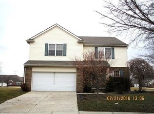 13231 Country Walk Ct, Belleville, MI 48111