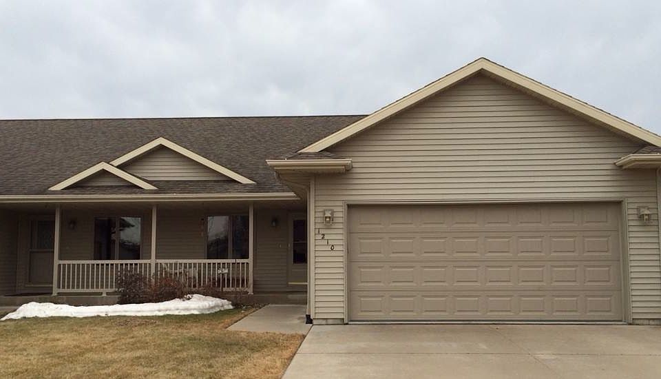1st image of 1210 Harvest Cir