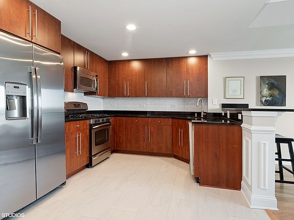 3rd image of 6420 Double Eagle Dr Unit 509