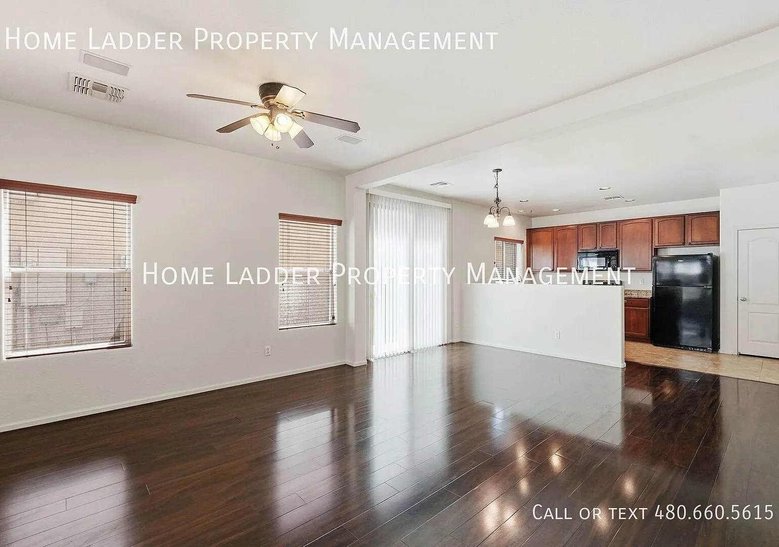 Beautiful 3BR/2.5BA Home in Highly Sought-After Copper Ranch Community! — Photo 2