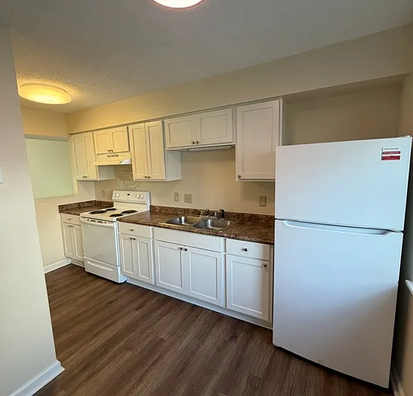 107 Knollwood Dr #C-1 — Photo 1