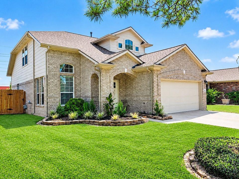 1st image of 2214 Sterling Oaks Dr