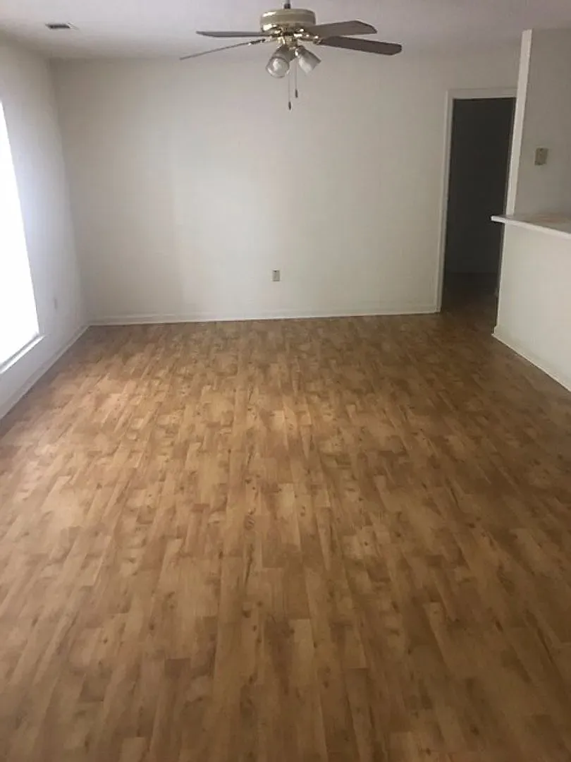2 bed, 1250 sqft, $885 — Photo 4