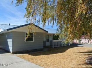 316 E 2nd St, Tonasket, WA 98855