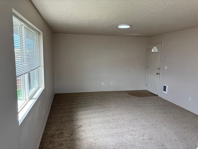 1 Bedroom Unit with Detached Garage — Photo 6