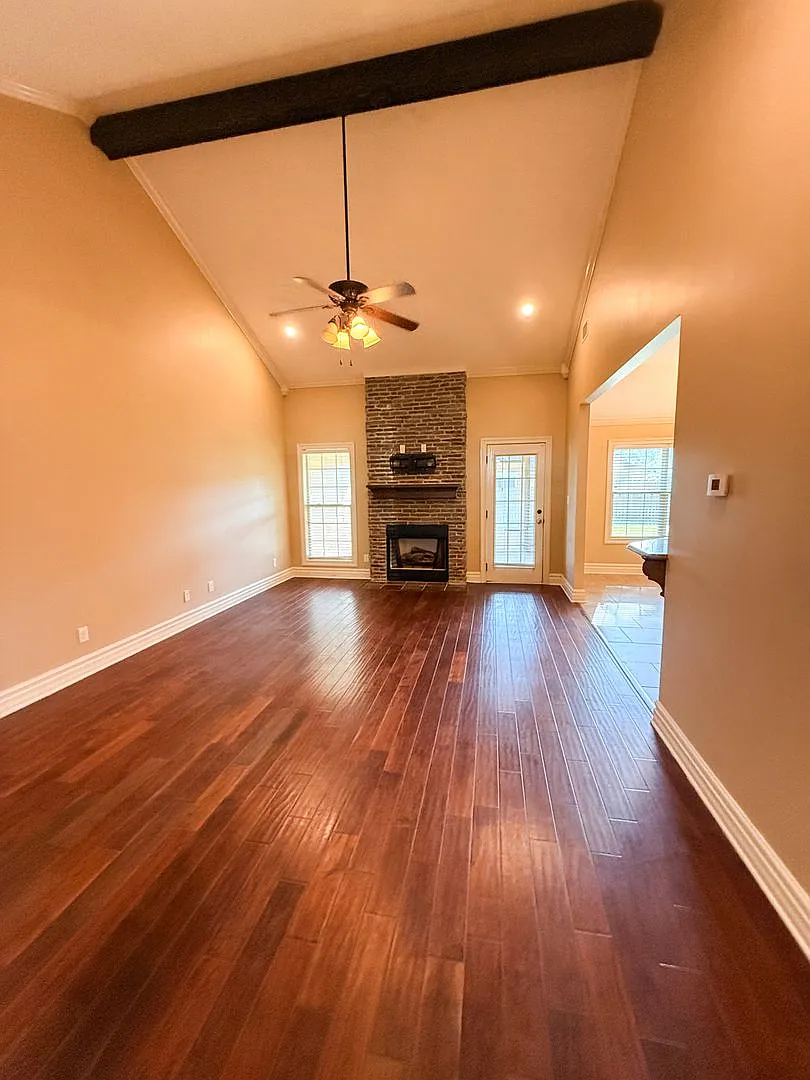 4214 Whithorn Way Valdosta GA, 4BR/3BA — Photo 2