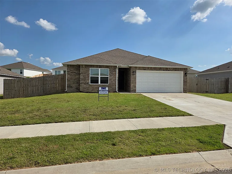 1011 W Odessa Rd — Photo 1