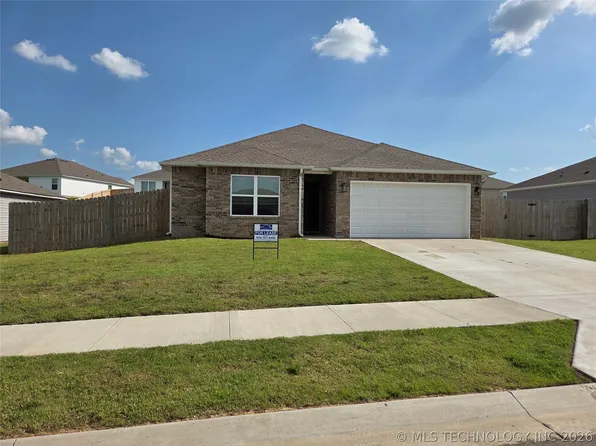 1011 W Odessa Rd, Claremore, OK 74019