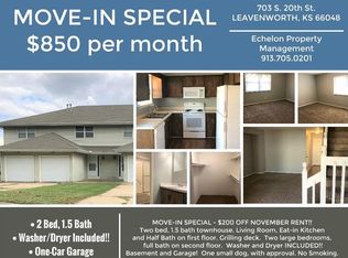 703 S 20th St, Leavenworth, KS 66048