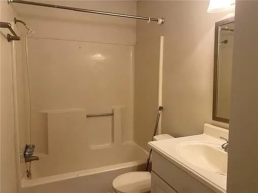 8327 NW Mace Rd — Photo 10