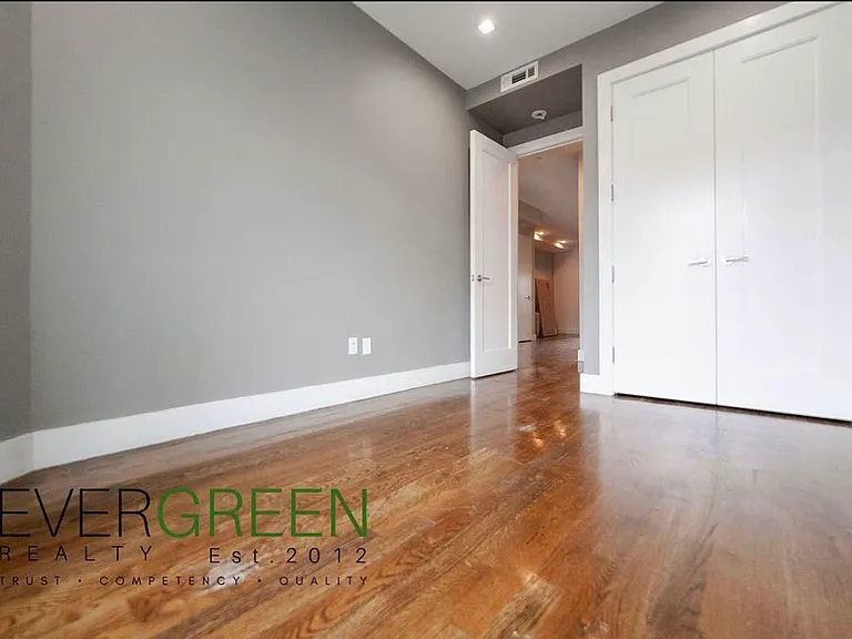 269 Linden St #A — Photo 12