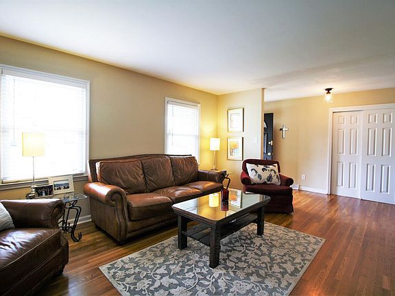 5th image of 3420 Westridge Cir