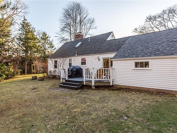 5th image of 52 Wauregan Dr