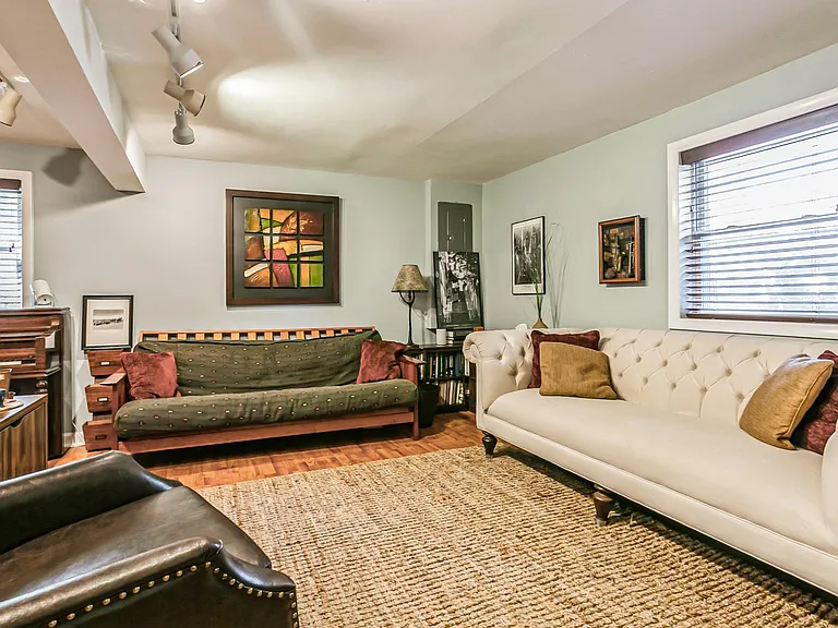33 Brookside Pl — Photo 11
