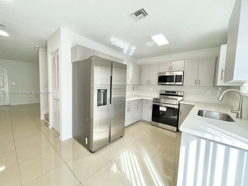 1st image of 2056 NE 167th St APT 3-119