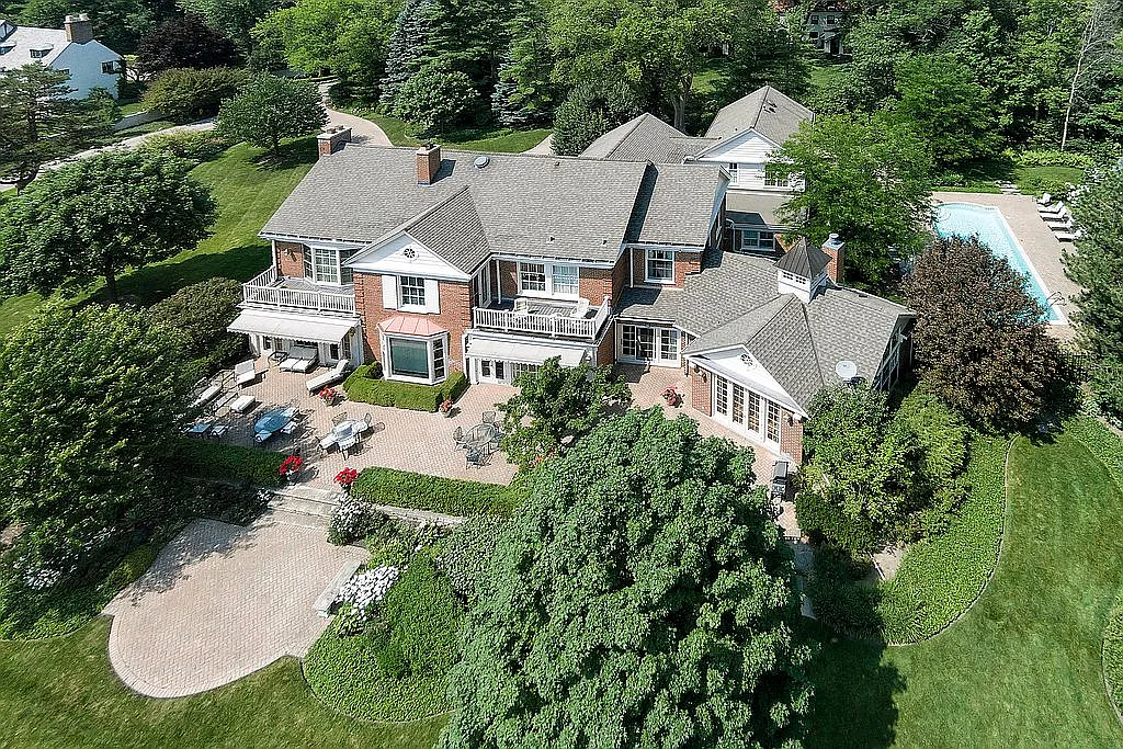 77 Fox Ln photo 1