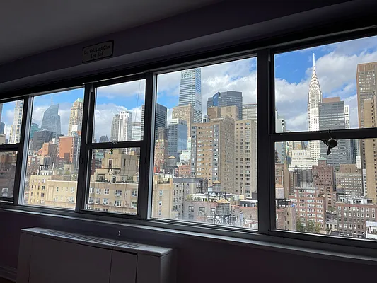 Rented by New York City Moves Team LLC | media 21