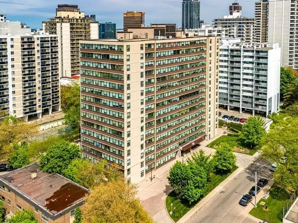 120 Duke St #701, Hamilton, ON L8P 4T1