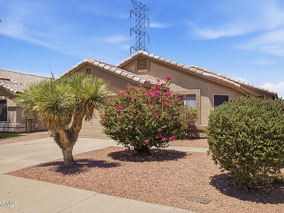 3rd image of 3626 W SAGUARO PARK Lane
