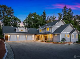 38423 SE 45th Pl, Snoqualmie, WA 98065