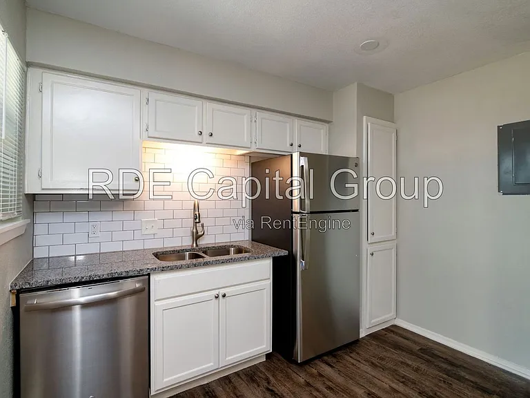 8045 W Elizabeth Ln #222 — Photo 11