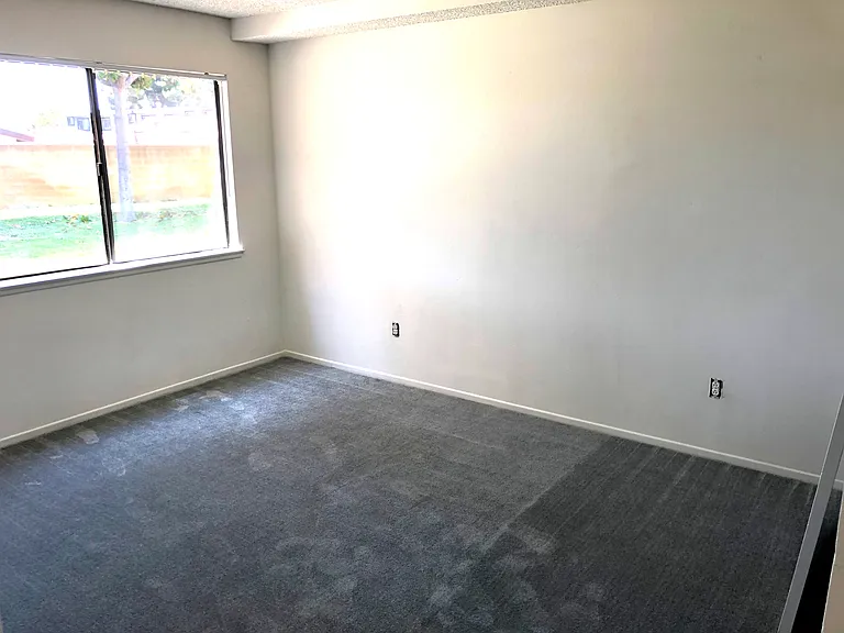 5831 Kingman Ave — Photo 12