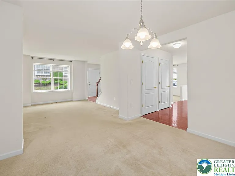 4165 Bunker Hill Dr N — Photo 13