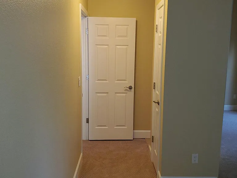 182 Eastridge Dr — Photo 26