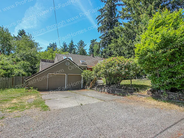 7840 SW West Slope Dr — Photo 4